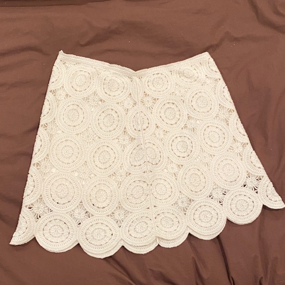 Abercrombie & Fitch Dresses & Skirts - Abercrombie & Fitch Ivory Crochet Skirt